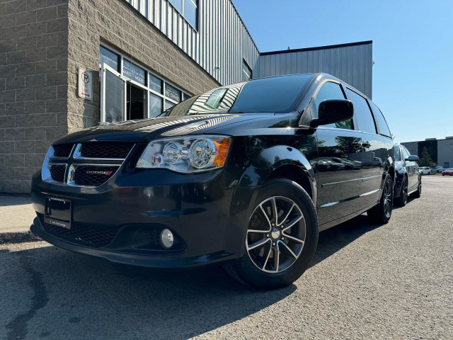 2017 Dodge Grand Caravan SXT Premium Plus - NAV, POWER DRIVER SE in Cars & Trucks in Ottawa - Image 2