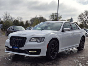 2023 Chrysler 300 300S AWD | Pano Roof | Leather | Nav | Remote Start | Adaptive Cruise | Heated Seat | New Tires |