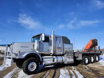 2012 Western Star Truck-Mounted Knuckle Boom Crane - Palfinger PK40002-EH Crane Engine Detroit DD15...