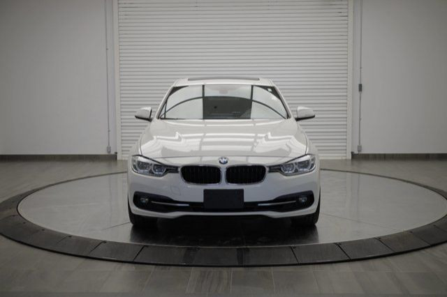 2018 BMW 3 Series 330i xDrive in Cars & Trucks in Calgary - Image 2