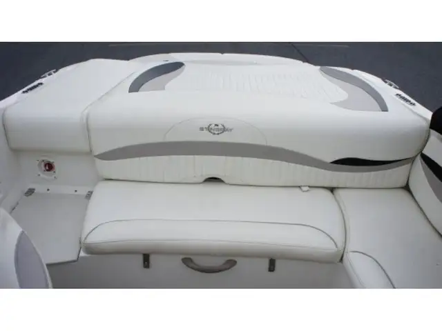 2013 Stingray Boat Co 208CR VOLVO V6-200CV in Powerboats & Motorboats in Longueuil / South Shore - Image 14