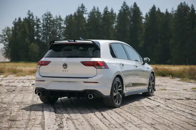 2022 Volkswagen Golf GTI in Cars & Trucks in Delta/Surrey/Langley - Image 20