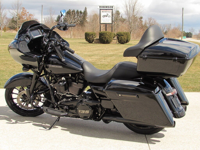  2018 Harley-Davidson FLTRXS Road Glide Special Screamin' Eagle  in Touring in Leamington - Image 3
