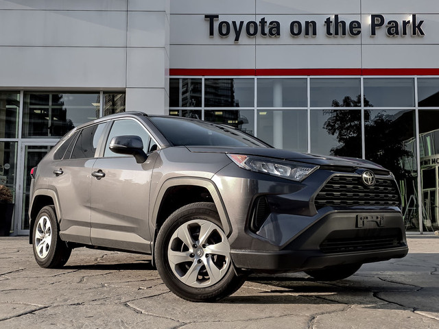 2020 Toyota RAV4 LE AWD in Cars & Trucks in City of Toronto - Image 2