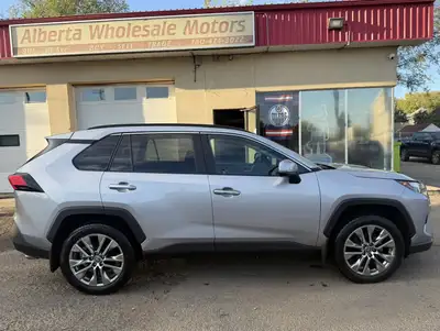 **CARS TRUCKS SUV 4X4 VAN AWD EDMONTON FINANCING AVAILABLE EASY FINANCING ** 2023 TOYOTA RAV4 LIMITE...