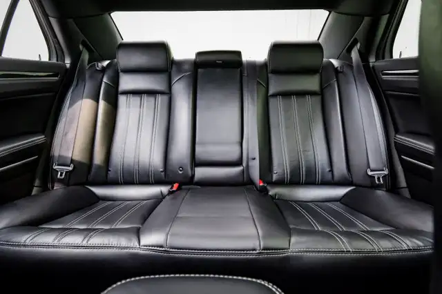 2022 Chrysler 300 S • SUNROOF • NAV • HEATED LEATHER • PREM. AUD in Cars & Trucks in Kingston - Image 37