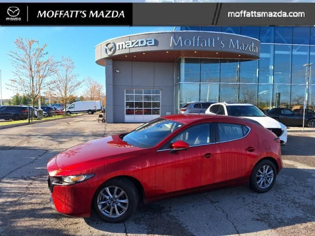 2021 Mazda Mazda3 Sport GS i-ACTIV - $223 B/W dans Autos et camions  à Barrie - Image 2