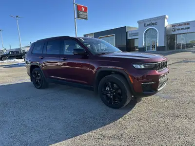 This one owner 2023 Jeep Grand Cherokee L 4x4 Limited has the V6 3.6L Pentastar engine with an 8-Spe...
