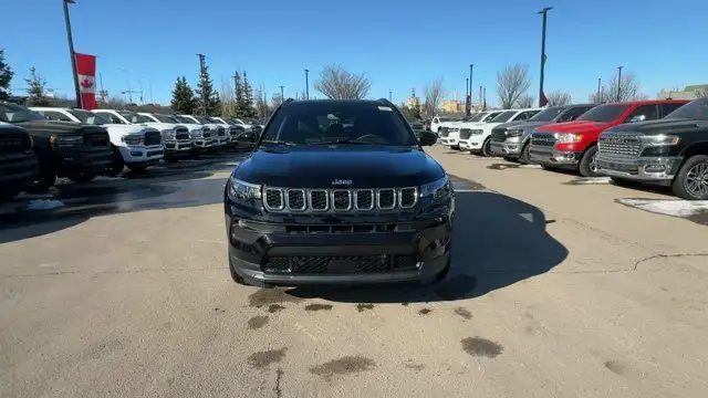 2024 Jeep Compass North | Remote Start | Apple CarPlay in Cars & Trucks in Edmonton - Image 4