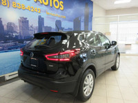 NISSAN QASHQAI 2021 AWD AUTOMATIQUE TOUT ÉQUIPÉ / INTÉRIEUR EN TISSU NOIR CHAUFFANT / CAMÉRA DE RECU... (image 5)