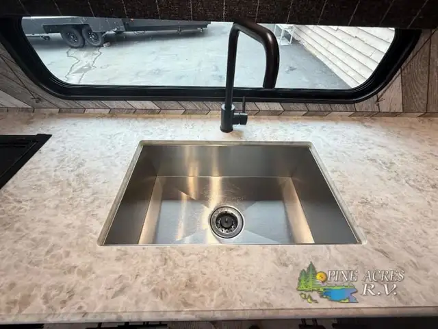 2022 KZ Sportsmen SE 301RKSE in Travel Trailers & Campers in Truro - Image 18