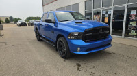 Engine: Regular Unleaded V-6 3.6 L/220 Safety Equipment Electronic Stability Control (ESC) ABS And D... (image 1)