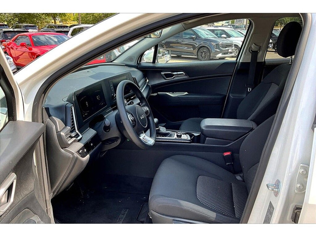 2023 Kia Sportage LX in Cars & Trucks in Barrie - Image 2