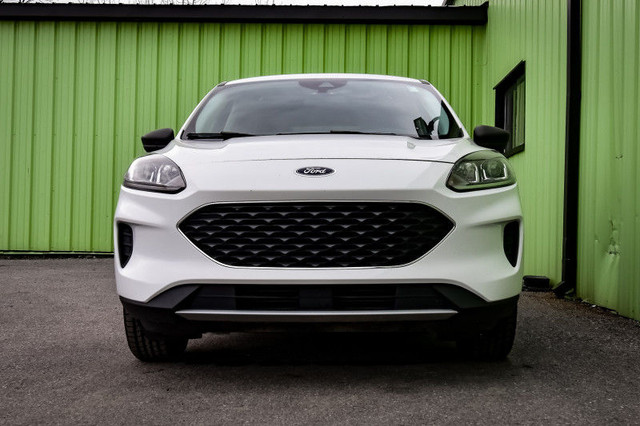 2022 Ford Escape SE AWD • HEATED SEATS • CP/AA • REMOTE START in Cars & Trucks in Cornwall - Image 4