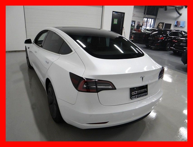 2020 Tesla Model 3 *NAVI/BACKUP CAM/LEATHER/PANO ROOF/AUTOPILOT! in Cars & Trucks in City of Toronto - Image 4