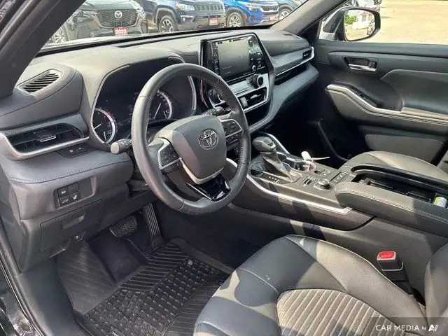 2022 Toyota Highlander XSE dans Autos et camions dans Brantford - Image 16
