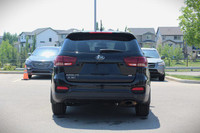 *Price excludes GST and cost/charges associated with financing. Ebony Black - 2019 Kia Sorento LX AW... (image 7)