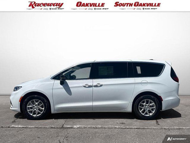 2025 Chrysler Pacifica Select in Cars & Trucks in Mississauga / Peel Region - Image 3