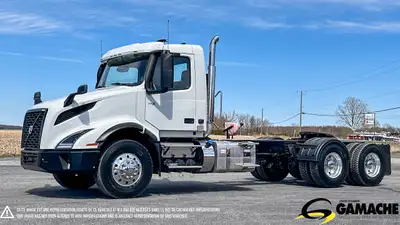 Heavy truck - # STOCK: C-800697 2024 VOLVO VNX CAMION DE VILLE 2024 VOLVO VNX DAY CAB Engine: VOLVO...