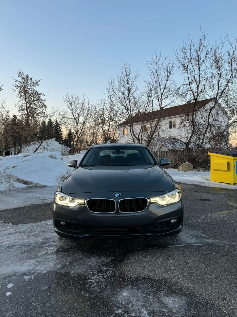 2017 BMW 3 Series 320i Xdrive