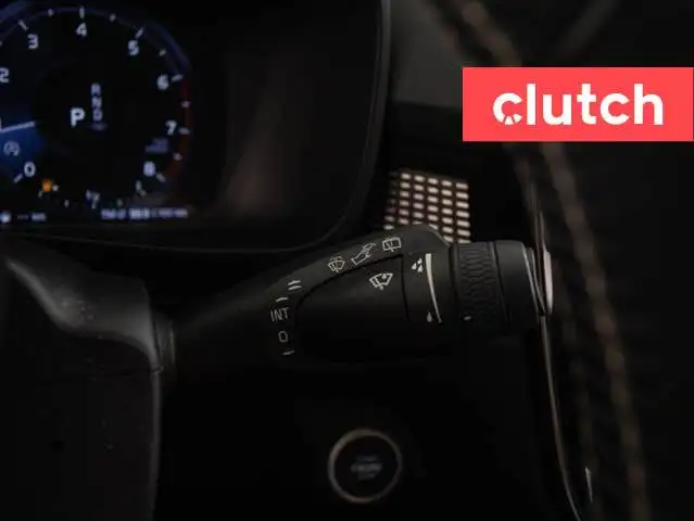 2021 Volvo XC40 T5 R-Design AWD w/ Apple CarPlay & Android Auto, in Cars & Trucks in Bedford - Image 29