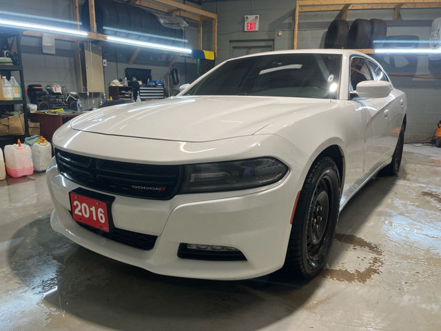  2016 Dodge Charger Sunroof * Premium Cloth Seats * Keyless Entr in Cars & Trucks in Cambridge - Image 2