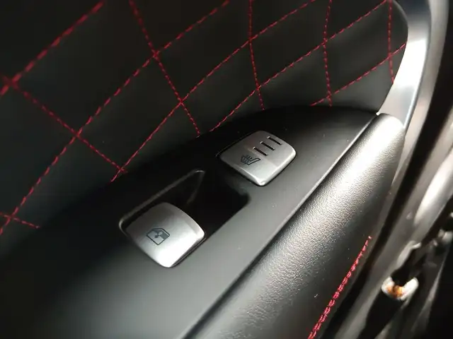 2019 Genesis G70 3.3T Sport AWD | SUNROOF | NAV | HTD SEATS | LT in Cars & Trucks in Oakville / Halton Region - Image 15