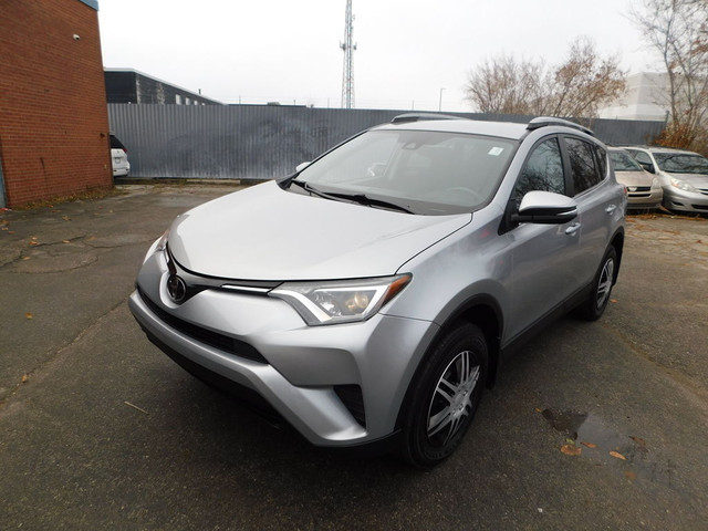  2018 Toyota RAV4 AWD LE BACKUP CAMERA HEATED SEATS BLUE TOOTH in Cars & Trucks in City of Toronto