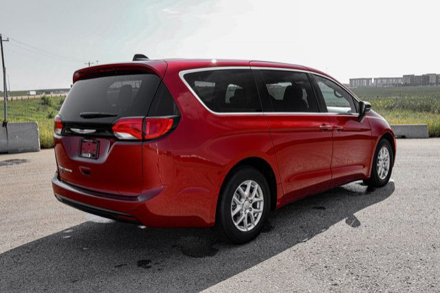2025 Chrysler Grand Caravan SXT in Cars & Trucks in Strathcona County - Image 4