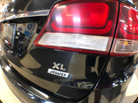 SUV .......... 7 PAASENGER ....... AWD ......... AUTOMATIC ........ A/C ......... BLIND SPOT .......... (image 8)