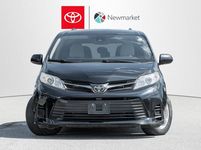 2020 Toyota Sienna LE 8-Passenger in Cars & Trucks in Markham / York Region - Image 2