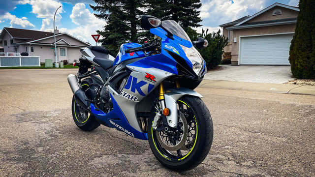 2021 Suzuki GSX-R 750 in Street, Cruisers & Choppers in Strathcona County - Image 3