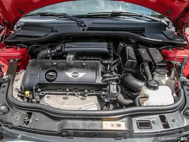 2013 MINI Cooper Hardtop 2dr Cpe *6-Speed Manual* dans Autos et camions dans Ville de Toronto - Image 9