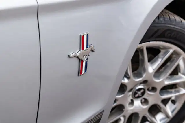 2012 Ford Mustang 2dr Cpe V6 | HEATED SEATS in Cars & Trucks in Edmonton - Image 10