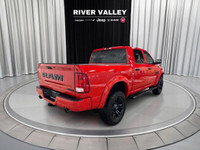TRAILER SWAY CONTROL, REAR STEP BUMPER, RADIO DATA SYSTEM, TRACTION CONTROL, AIR CONDITIONING, POWER... (image 2)