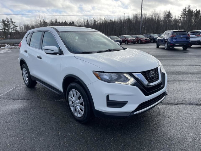 Nissan Rogue S 2018 in Cars & Trucks in New Glasgow - Image 4