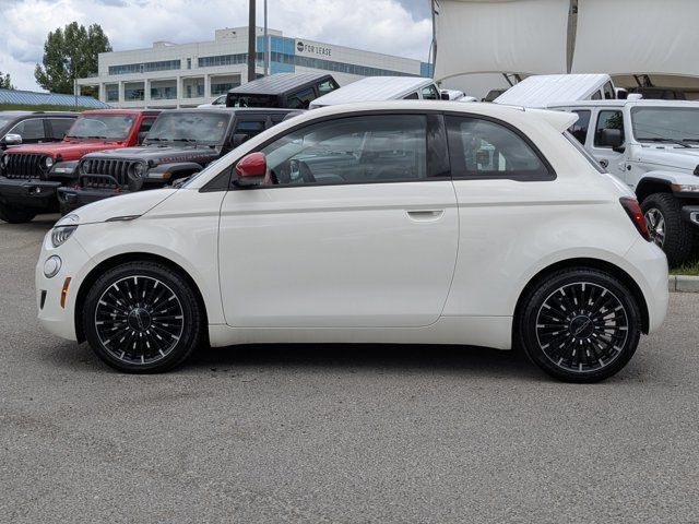 2024 FIAT 500e (RED) Edition in Cars & Trucks in Calgary - Image 4