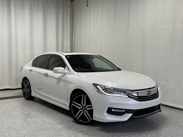 2017 Honda Accord Sedan Touring - Remote Start, NAV, Backup Came in Cars & Trucks in Strathcona County - Image 2
