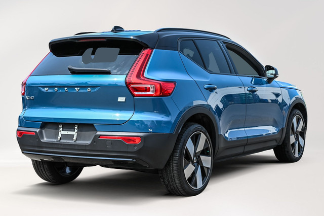 2023 Volvo XC40 in Cars & Trucks in City of Montréal - Image 4
