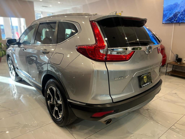 2018 Honda CR-V Touring Package AWD in Cars & Trucks in City of Toronto - Image 2