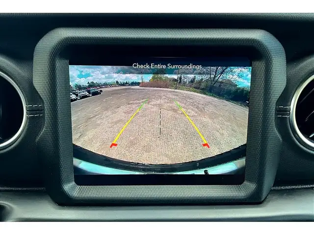 2022 Jeep Wrangler Sahara | Heated Leather | Alpine | Tow Pkg |  in Cars & Trucks in Mississauga / Peel Region - Image 22