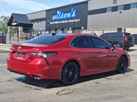 Come see this certified 2022 Toyota Camry XSE V6 | Leather | Sunroof | Heated Seats | CarPlay + Andr... (image 5)