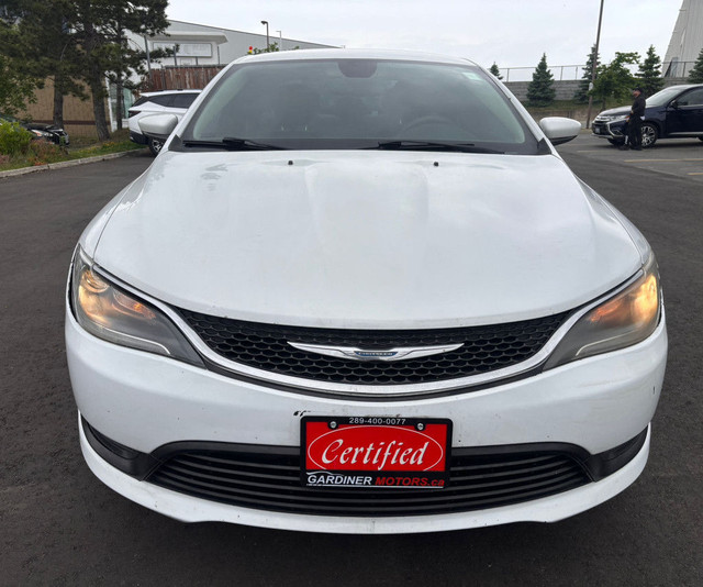 2015 Chrysler 200 LX 4dr Front-wheel Drive Sedan Automatic in Cars & Trucks in Mississauga / Peel Region - Image 2