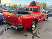EXTENDED CAB / TWO KEYS / ALWAYS SERVICED AT TOYOTA! CLEAN CAR FAX / NO ACCIDENTS HELLO OTTAWAAAAA!... (image 3)