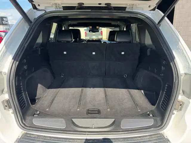 2016 Jeep Grand Cherokee Limited - Leather Seats in Cars & Trucks in Moncton - Image 27