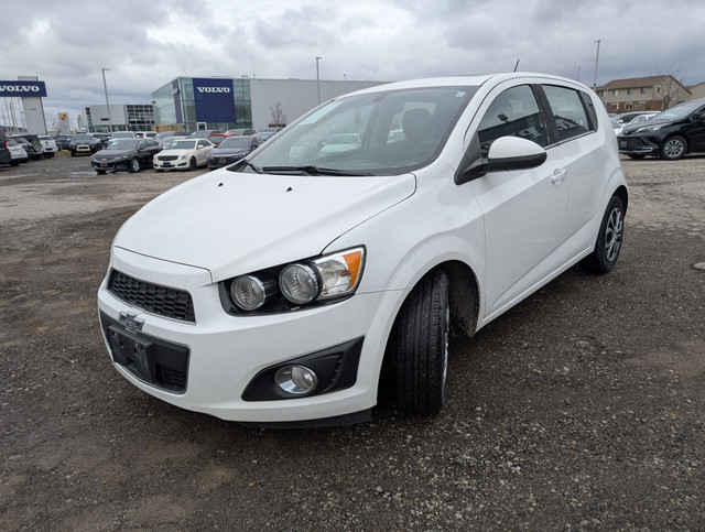 2016 Chevrolet Sonic LT| SUNROOF | CAMERA |HTD SEATS|REMOTE STAR in Cars & Trucks in London - Image 2