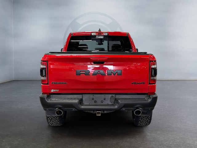 2019 RAM 1500 Rebel 5.7L HEMI 8CYL | HEATED FRONT SEATS | HEA... in Cars & Trucks in Lethbridge - Image 4