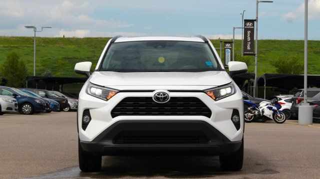 2021 Toyota RAV4 XLE in Cars & Trucks in Calgary - Image 4