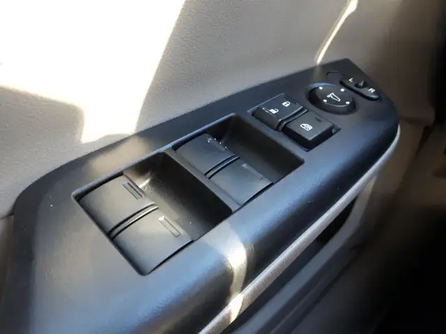 2012 Honda Civic LX dans Autos et camions dans Région de Mississauga/Peel - Image 18