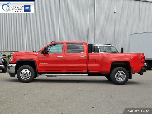2019 GMC Sierra 3500HD SLE in Cars & Trucks in Brockville - Image 3